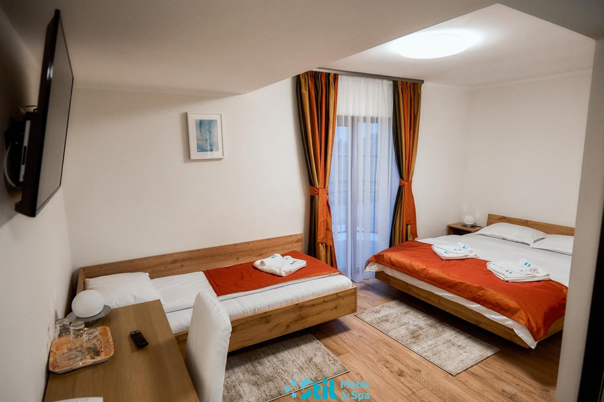 Stil Motel & Spa Tasnad Eksteriør bilde