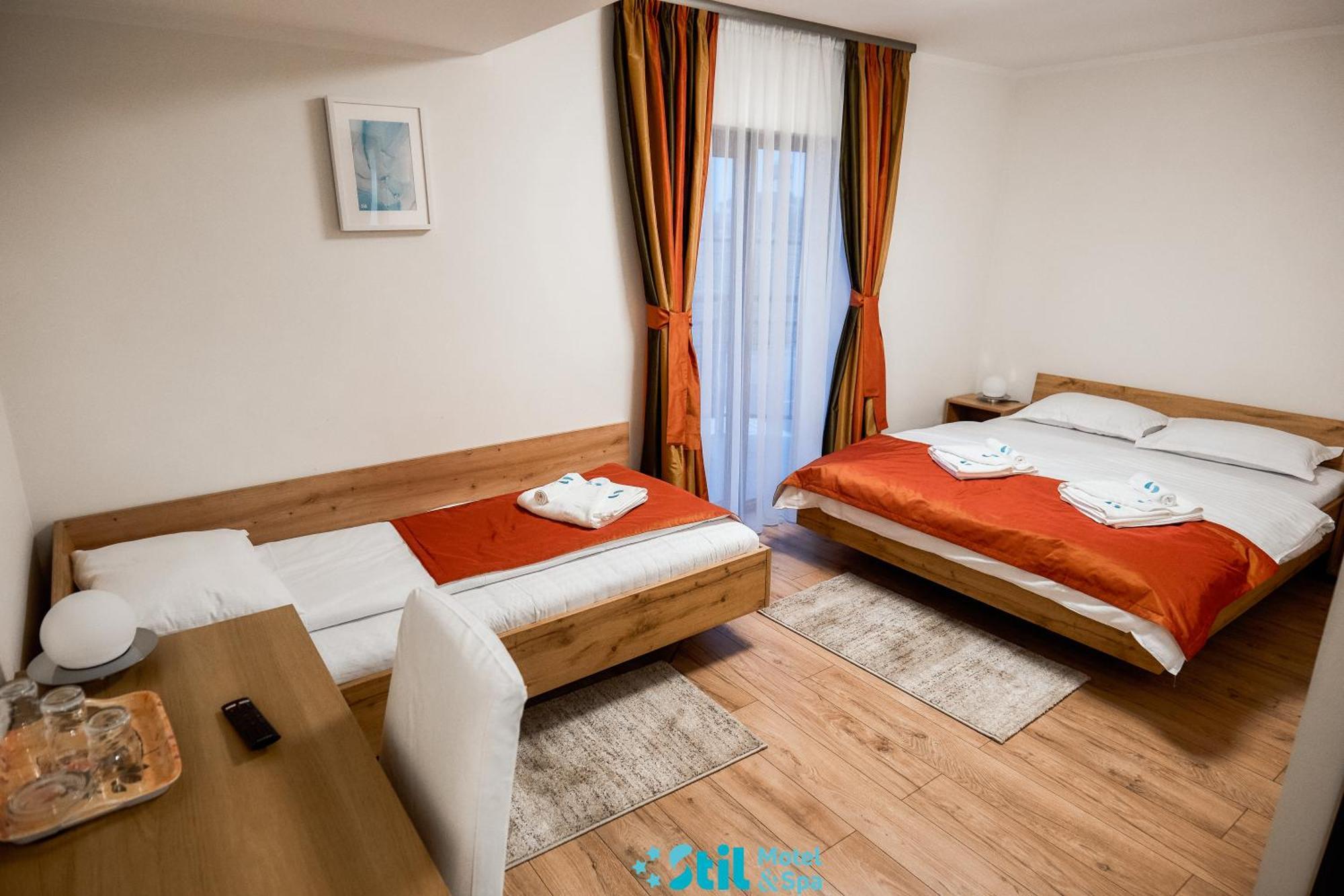 Stil Motel & Spa Tasnad Eksteriør bilde