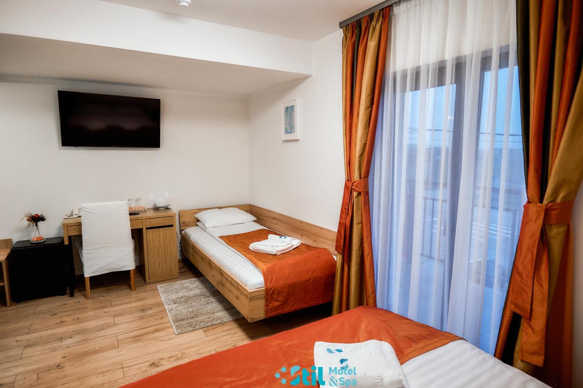 Stil Motel & Spa Tasnad Eksteriør bilde