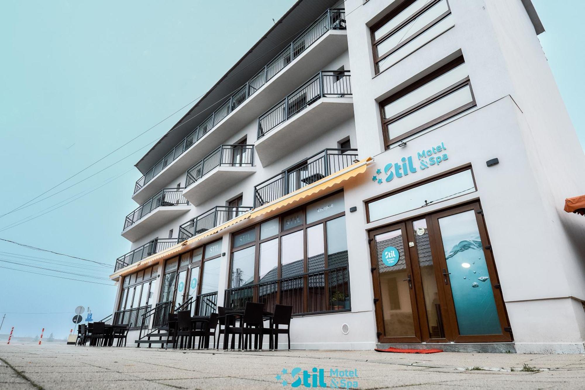 Stil Motel & Spa Tasnad Eksteriør bilde