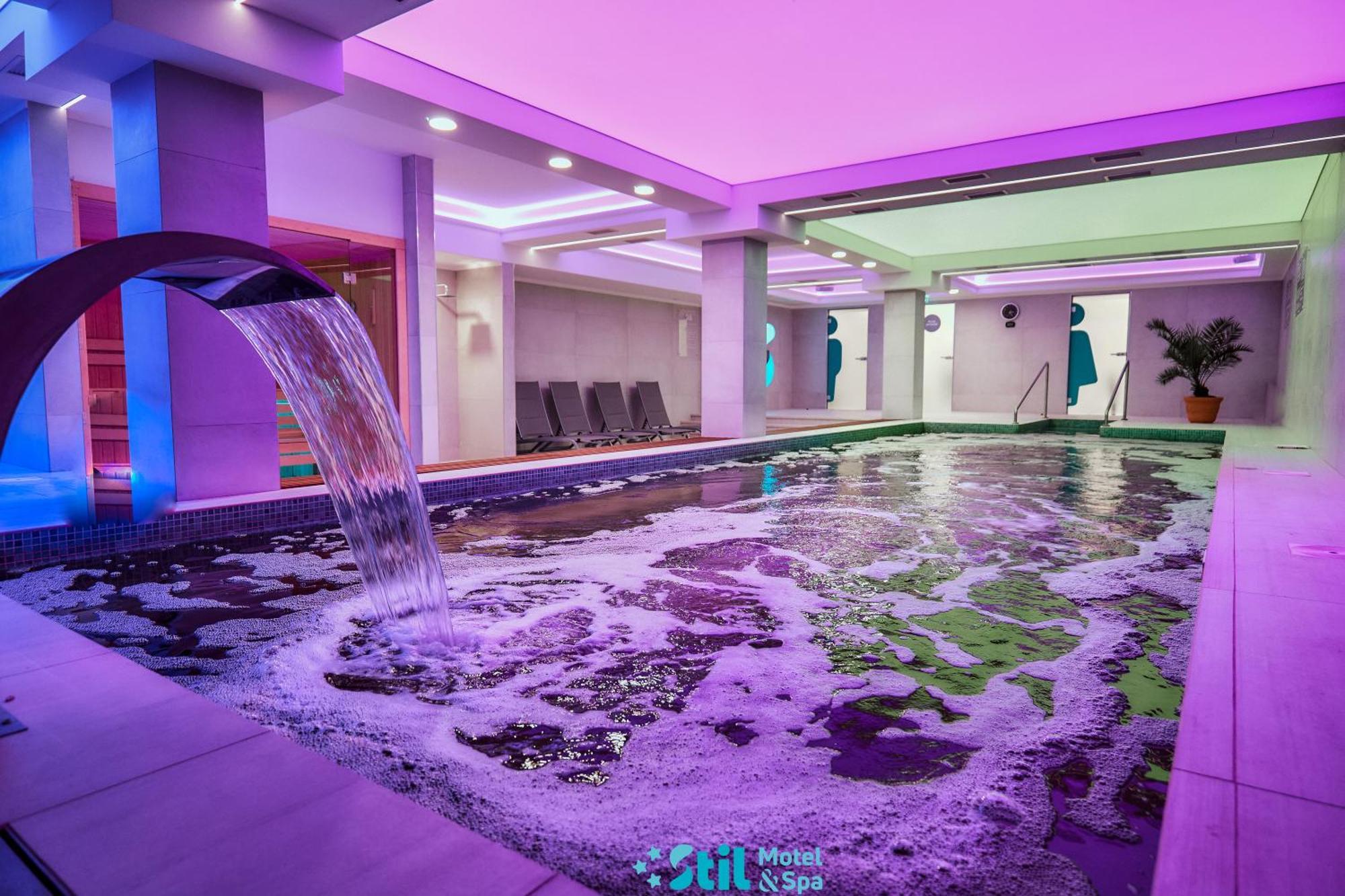 Stil Motel & Spa Tasnad Eksteriør bilde