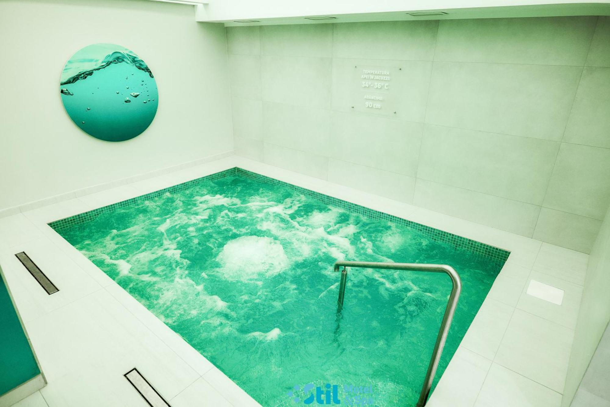 Stil Motel & Spa Tasnad Eksteriør bilde